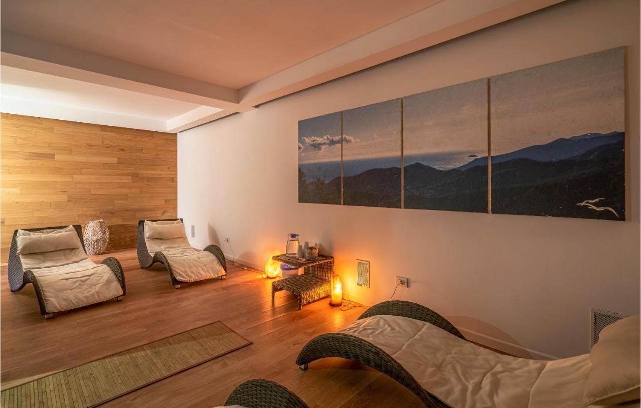 Gorgeous Home In Magliolo-Finale Ligure エクステリア 写真
